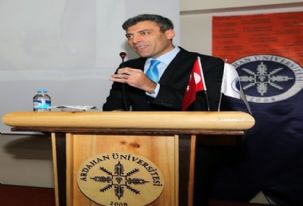 Ardahan Üniversitesinde düzenlenen konferansta CHP  Milletvekili Öztürk Yılmaz güncel konuları dile getirdi