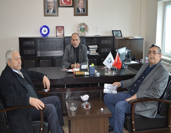 Erol Özer, “Belediyenin  borcu da, alacağı da var” dedi